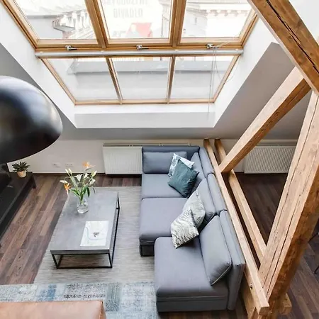 Apartment Unique City Centre Duplex, Roof Top Terrace, Castle View *
